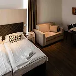 Lorentes Bern Airport Hotel 3*
