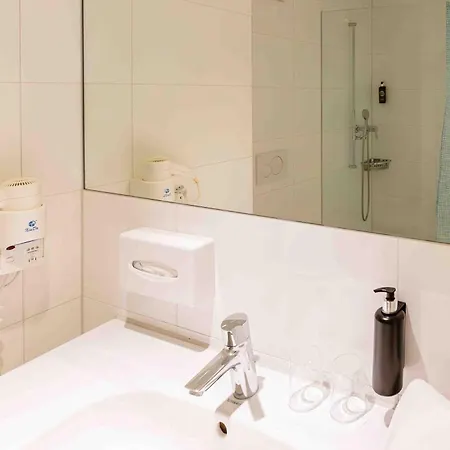 Lorentes Bern Airport Hotel 3*