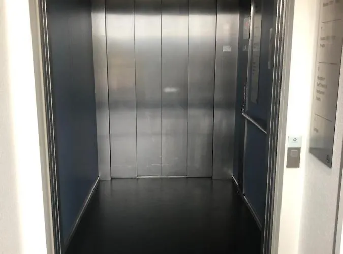 Отель Lorentes Bern Airport Бельп