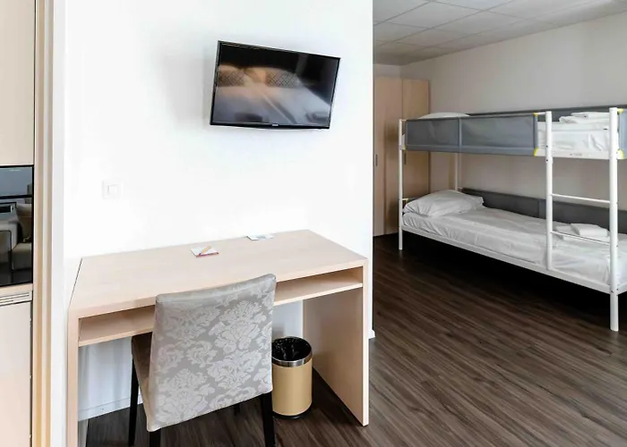 Отель Lorentes Bern Airport Бельп