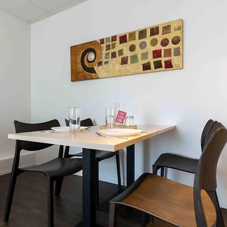 Lorentes Bern Airport 3*