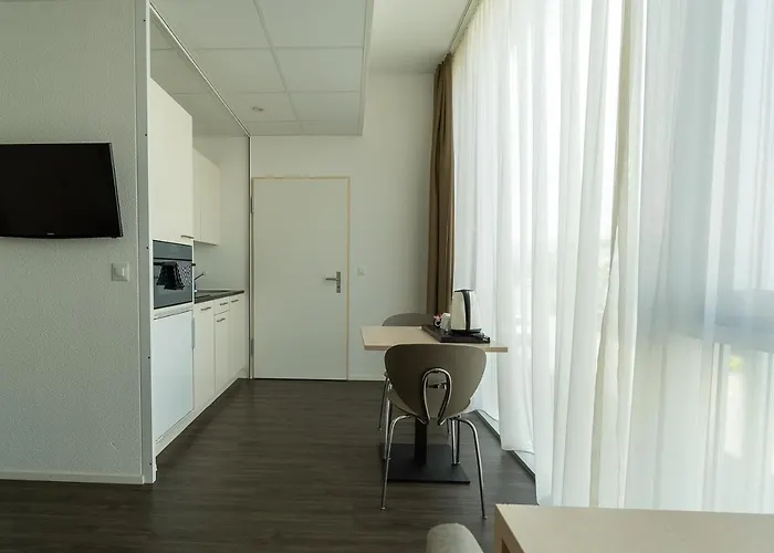Lorentes Bern Airport 3* 벨프