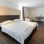 Lorentes Bern Airport 3*